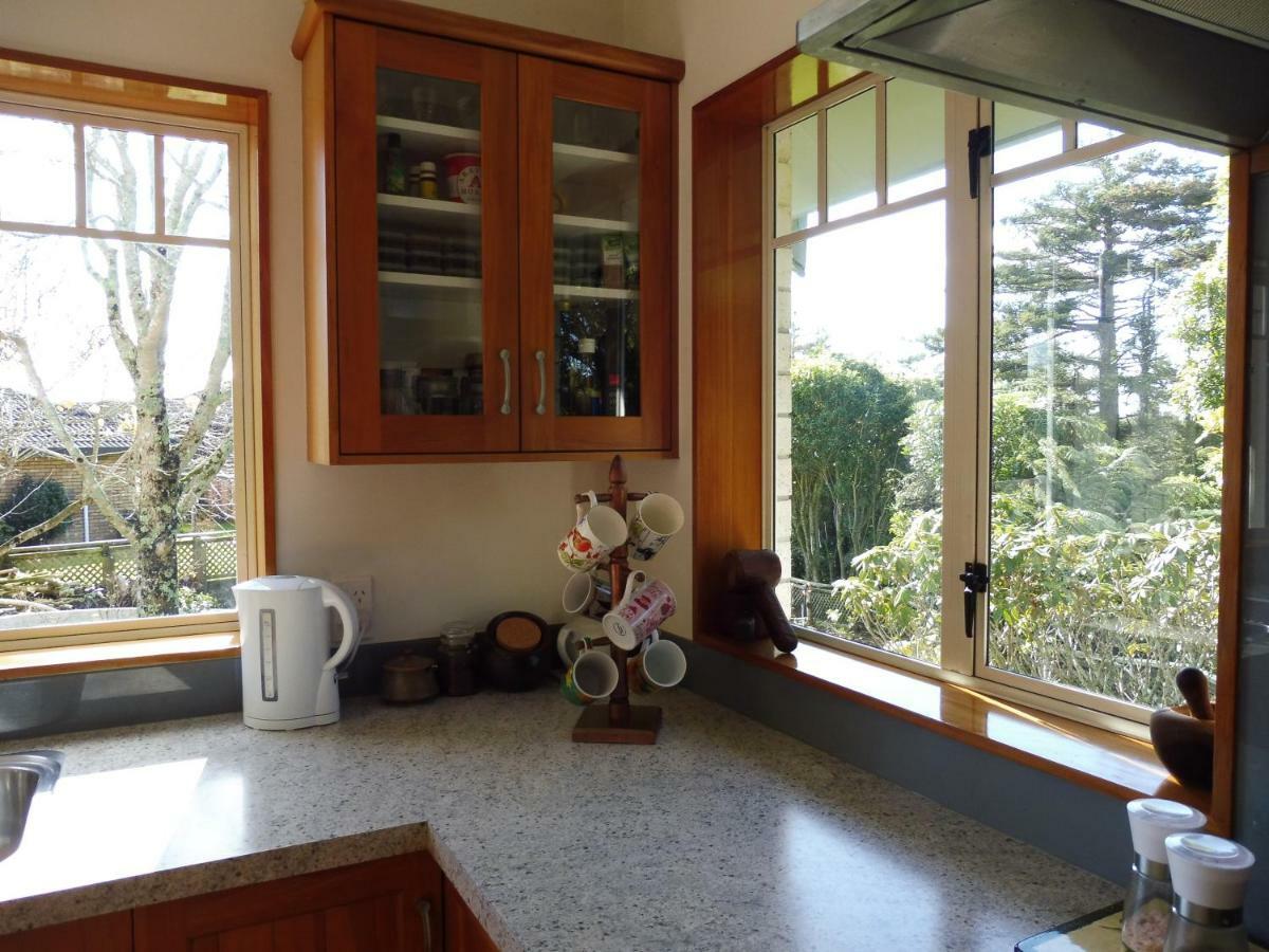 Hideaway Off Heta Apartment New Plymouth Exterior photo